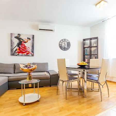 Vale Apartment With Balcony Zadar Exterior foto