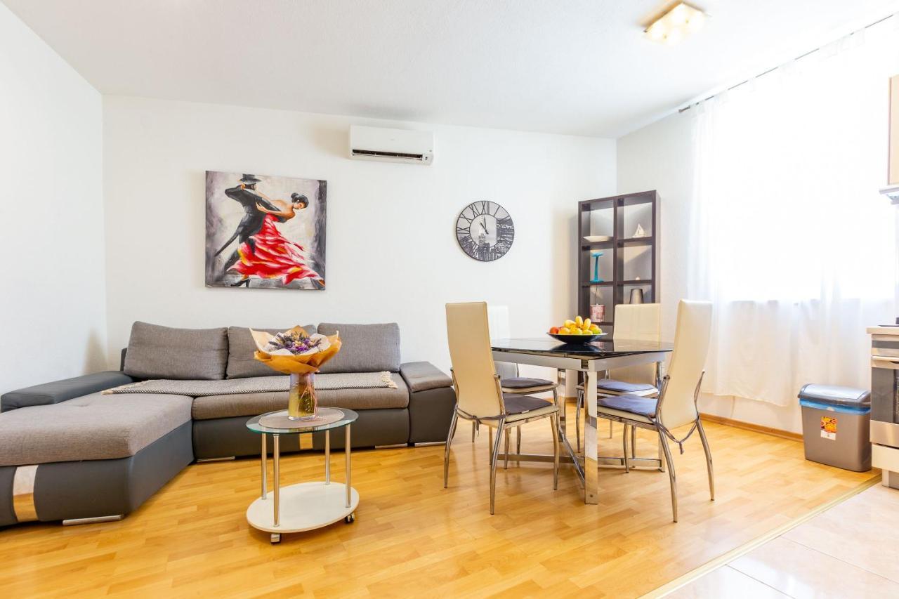 Vale Apartment With Balcony Zadar Exterior foto
