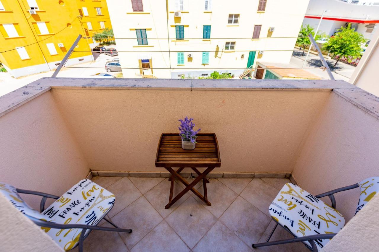 Vale Apartment With Balcony Zadar Exterior foto