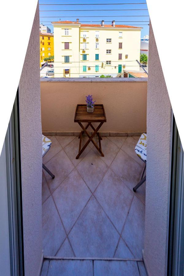 Vale Apartment With Balcony Zadar Exterior foto